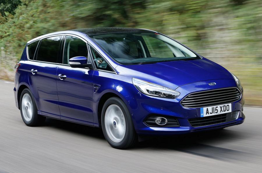 ford s max на дороге