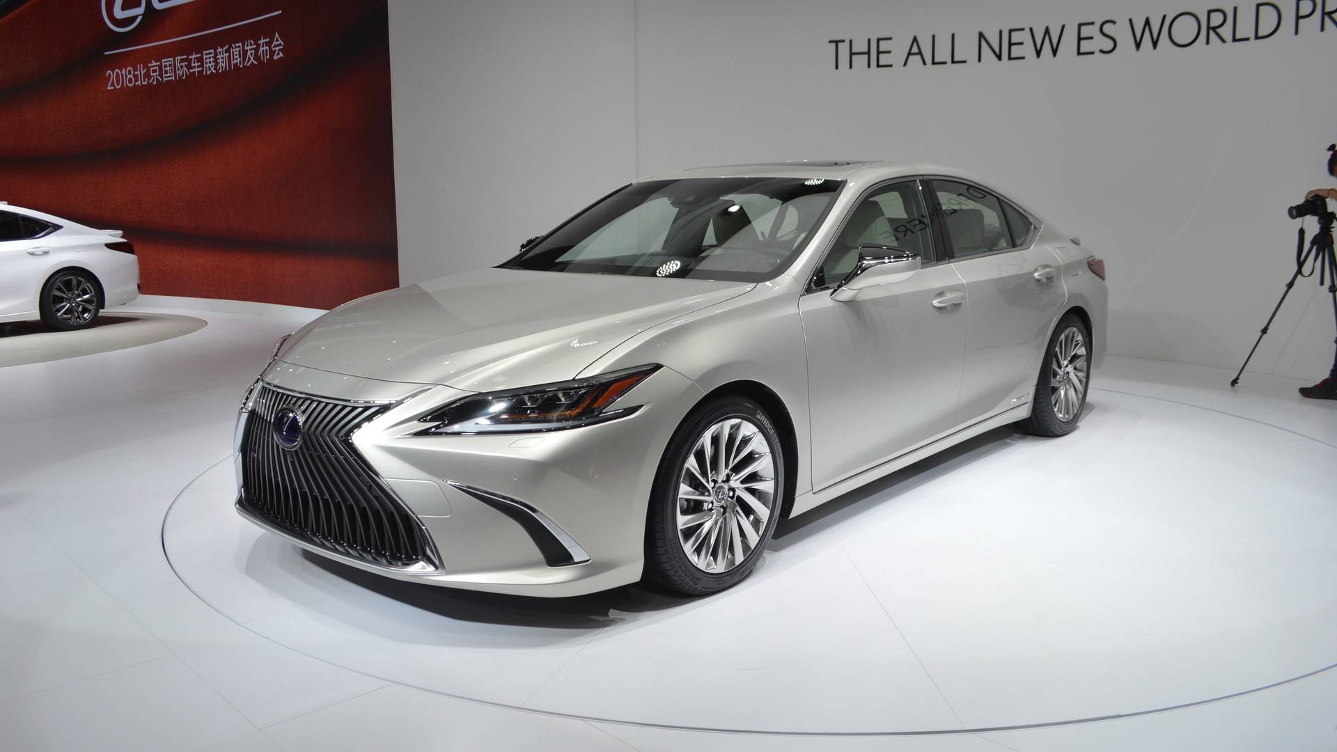 lexus es hybrid 2019