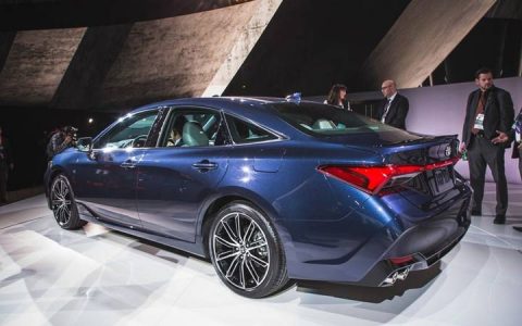 Toyota Avalon 2019 Детройт