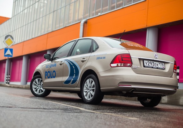 Тест-драйв Volkswagen Polo Sedan 1.6 MT: первый шаг к Пассату
