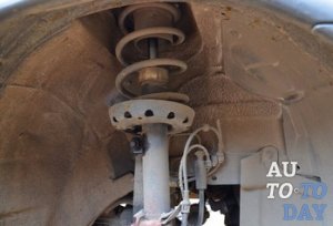 Стойка амортизаторов
