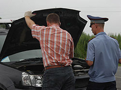 Осмотр номера двигателя