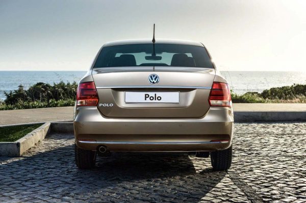VW Polo V — вид сзади