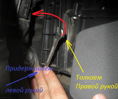Схема демонтажа педали тормоза на Форд Фокус 2