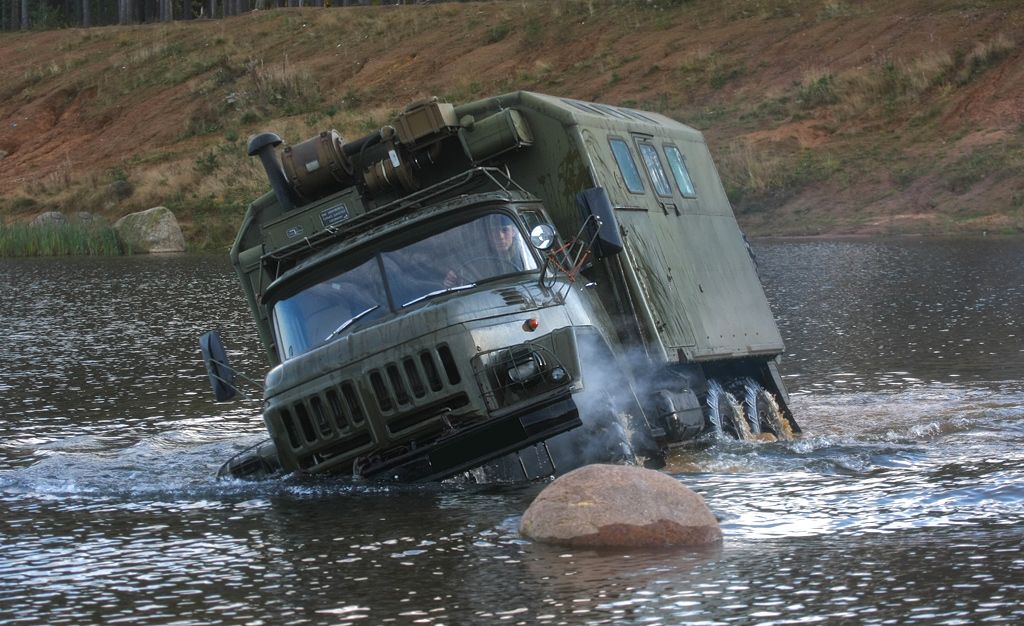 Автомобиль ЗИЛ-131 с карбюратором ЗИЛ-130