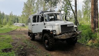 ГАЗ 3308 Садко. По лесу после дождя.