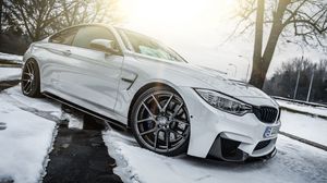 Превью обои bmw, f30, белый, фары, вид сбоку