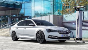 фото гибридный Skoda Superb iV 2019-2020