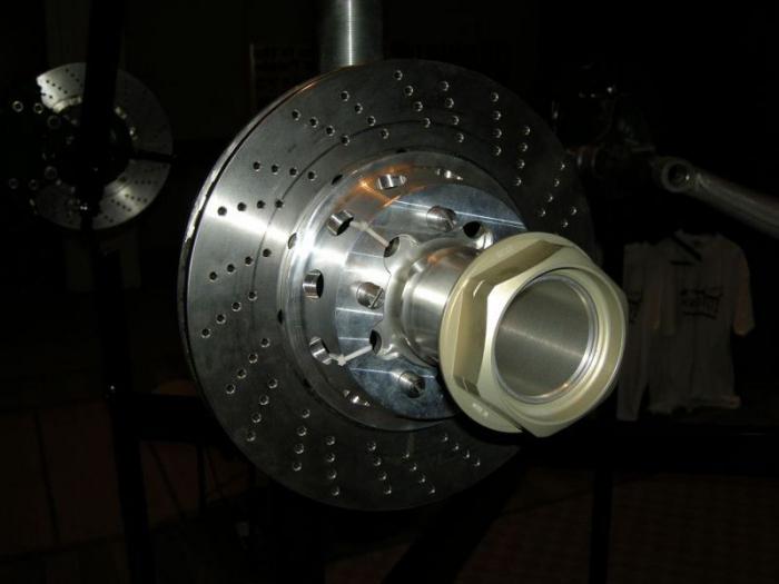 replacing the front bearing hub 2109