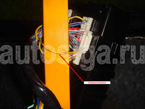 Установка автосигнализации с автозапуском на Nissan Note 2011
